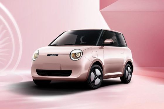 Petites voitures électriques de berline avec hayon arrière des véhicules électriques 155KM New Energy de Changan Lumin