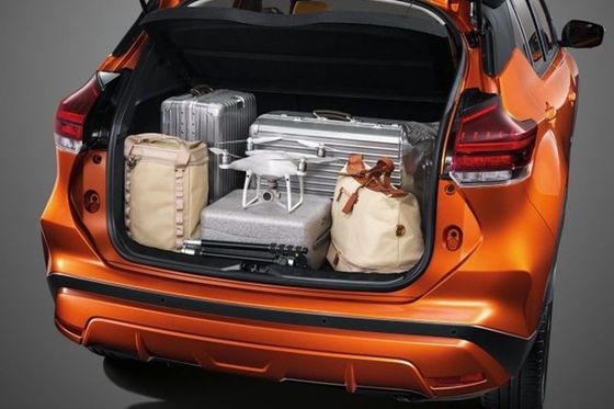 Couleurs puissance de la e d'un croisement 8 de Nissan Kicks 2023 5 Seater disponibles, kickover Niro, forestier, Vitara et Kadjar.,