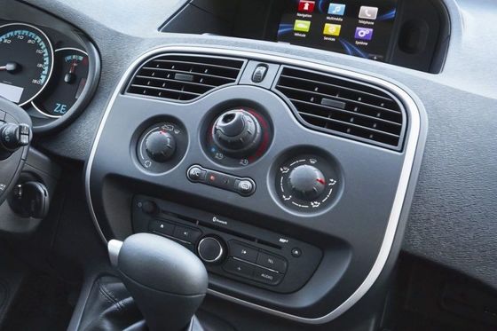 2 Seater Van avec le meilleur prix chez Renault Kangoo, et confortable aux caractéristiques, au kilomètrage, à l'allocation des places, et aux performances de moteur