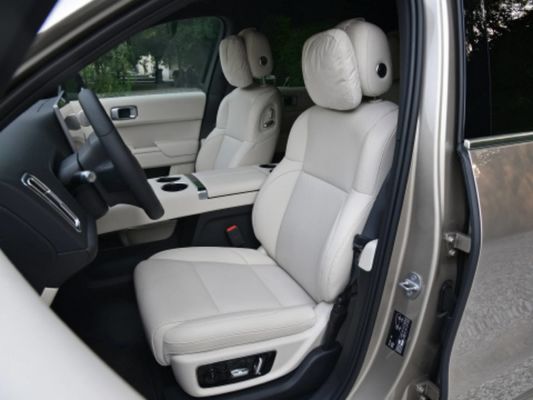 42.8kWh batterie 6 Seat SUV électrique