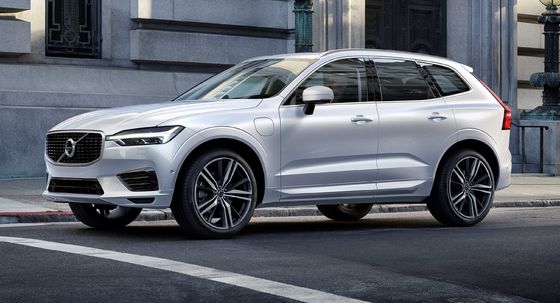 4 voitures électriques moyennes 4WD 180Km/H Max Power 184KW Volvo XC60 B5 de roues