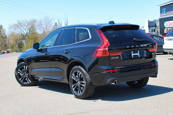 4 voitures électriques moyennes 4WD 180Km/H Max Power 184KW Volvo XC60 B5 de roues