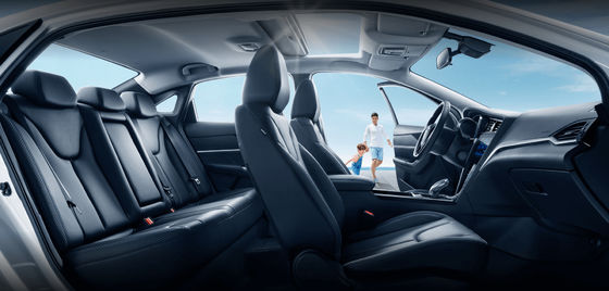 Dongfeng Nissan Venucia D60 EV voiture d'entraînement de main gauche d'empattement de 2500mm - de 3000mm