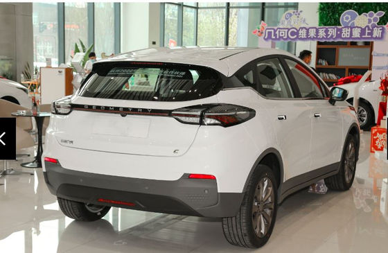 véhicules purs SUV Geely de la myrtille électrique compacte EV de la géométrie C de 400km/de 550km