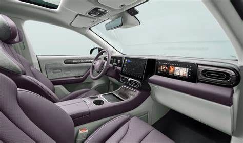 Véhicules électriques à grande vitesse des véhicules à moteur SUV New Energy Lingpao C11 pour des adultes