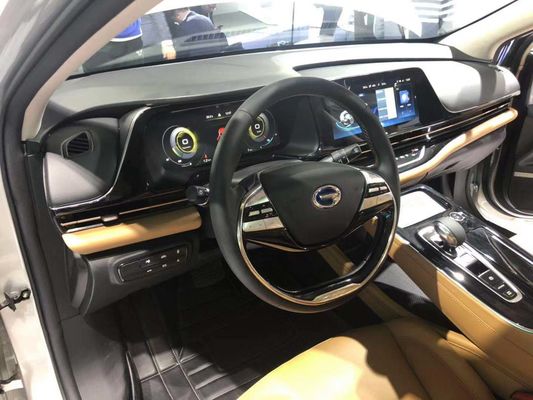 Voiture simple moyenne de berline de luxe du moteur 135kW des voitures électriques E de GAC Aion S