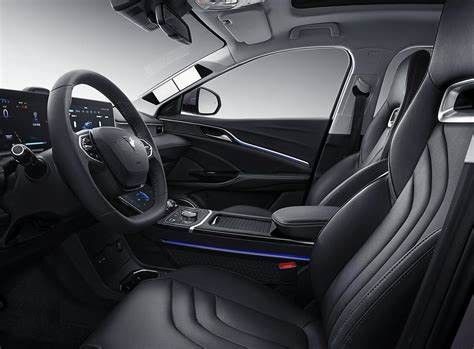 De Neta U pro Zhi 400 petite SUV mini EV voiture électrique 150km/h des voitures FWD New Energy