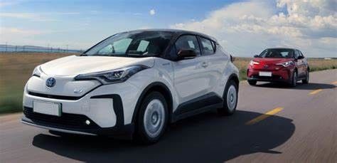 Voitures pures SUV 54.3kwh 150kw 300nm 204HP de Nedc 400km EV de voitures électriques de Toyota Izoa