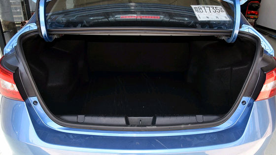 Les voitures électriques pures de Chery Arrizo E chargent rapidement la chaîne de la porte 401km de Seater 4 de la voiture 5 de SUV