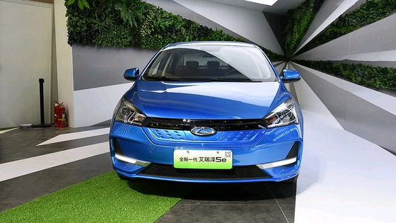 Les voitures électriques pures de Chery Arrizo E chargent rapidement la chaîne de la porte 401km de Seater 4 de la voiture 5 de SUV