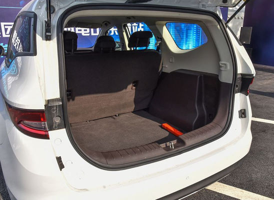 Version électrique pure 130Km/h des voitures MPV FWD de la feuille d'érable de Geely 80V excellente