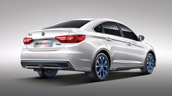 voiture NEDC 415km de berline du véhicule électrique EV S50 de 150km/h Dongfeng