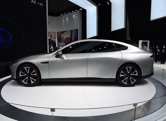 Voiture électrique Xpeng P7 Nedc 2WD 4WD 480 de limousine intelligente gamme de 586 670 706km