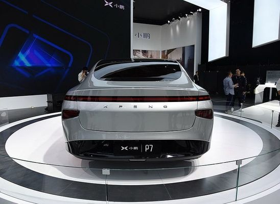 Voiture électrique Xpeng P7 Nedc 2WD 4WD 480 de limousine intelligente gamme de 586 670 706km