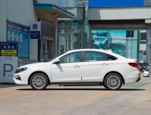 Voitures électriques écologiques Dongfeng Fengxing S60 180km/h de la gamme 415km