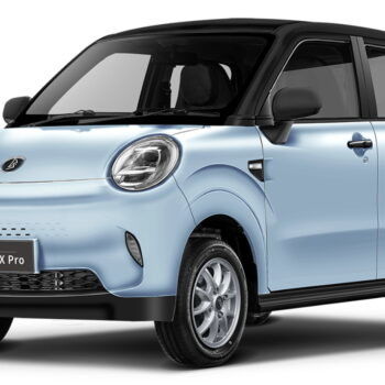 Excellent intérieur riche en configuration et design de mode à Lingbao Box EV nouvelle voiture