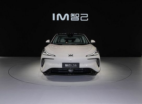 Zhiji LS6 Puissance maximale de 575 kW Toutes les voitures électriques avec une vitesse maximale de 252 km / h Véhicule de sport électrique