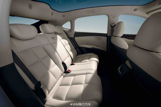 Zhiji LS6 Puissance maximale de 575 kW Toutes les voitures électriques avec une vitesse maximale de 252 km / h Véhicule de sport électrique