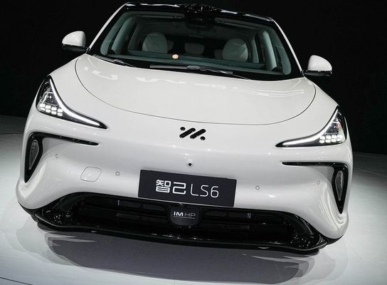 Zhiji LS6 Puissance maximale de 575 kW Toutes les voitures électriques avec une vitesse maximale de 252 km / h Véhicule de sport électrique