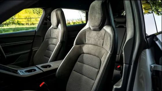 Le véhicule électrique le plus complet et le plus rapide - Porsche Taycan cross Turismo vitesse maximale 220 km/h