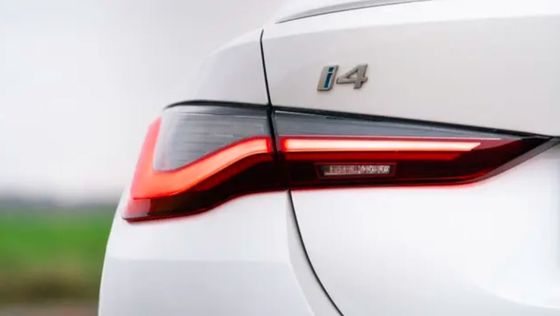 La plus récente et la traction intégrale de la BMW i4 à deux moteurs électriques