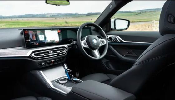 La plus récente et la traction intégrale de la BMW i4 à deux moteurs électriques