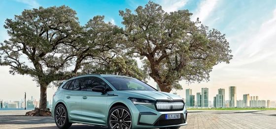 assez confortable à conduire et très rapide à Skoda Enyaq iv80 82kWh batterie moteur unique, voiture électrique à traction arrière