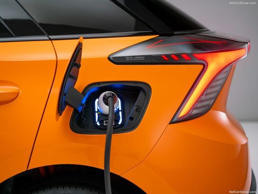 Nouvel énergie 2024 le plus chaud véhicule purement électrique MG4 EV avec 250N.m couple max. 986l extra grand espace de coffre