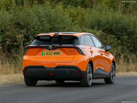 Nouvel énergie 2024 le plus chaud véhicule purement électrique MG4 EV avec 250N.m couple max. 986l extra grand espace de coffre