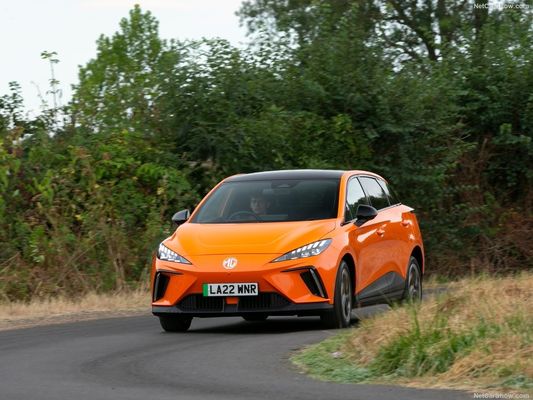Nouvel énergie 2024 le plus chaud véhicule purement électrique MG4 EV avec 250N.m couple max. 986l extra grand espace de coffre