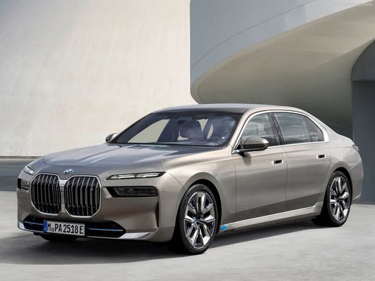 Nouveau véhicule énergétique pour BMW i7 2023 xDrive60L luxueux sièges de voiture sport pour adultes véhicules électriques