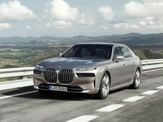 Nouveau véhicule énergétique pour BMW i7 2023 xDrive60L luxueux sièges de voiture sport pour adultes véhicules électriques