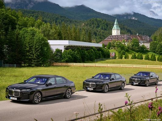 Nouveau véhicule énergétique pour BMW i7 2023 xDrive60L luxueux sièges de voiture sport pour adultes véhicules électriques