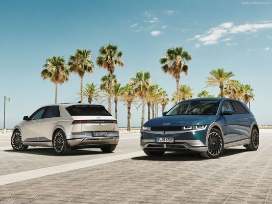 nouvelle famille de voitures tout électriques de Hyundai Ioniq5 Charmant, design futuriste avec une autonomie de 430 km