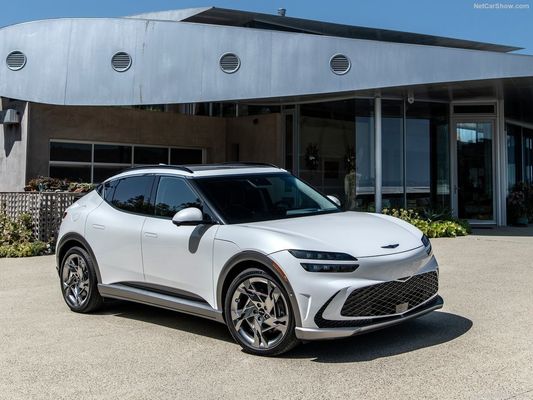 Génèse GV60 Upmarket Tout électrique voiture familiale Avec 76,4kwh batterie 350Nm De couple Boost & Drift modèle