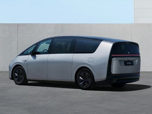 Lixiang MEGA 2024 EV 7 sièges MPV de luxe 710KM longue portée voiture électrique 4 roues motrices