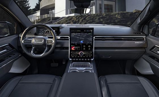 Le groupe motopropulseur à double moteur GMC Sierra EV avec 754P est conçu pour remorquer jusqu'à 9500 livres et peut transporter jusqu'à 1300 livres de charge utile