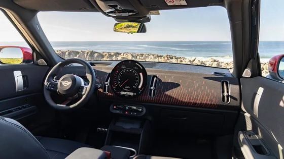 2024 Pure voiture électrique Mini Cooper Countryman E SUV de famille en forme de boîte 462km de portée avec 150km de puissance du moteur