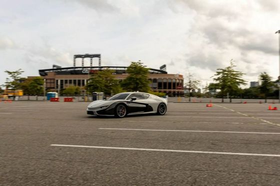 2024 Mullen GT Pure Electric Sports Car avec une autonomie de 380 km 4.2s Accélération de 0 à 100 km/h