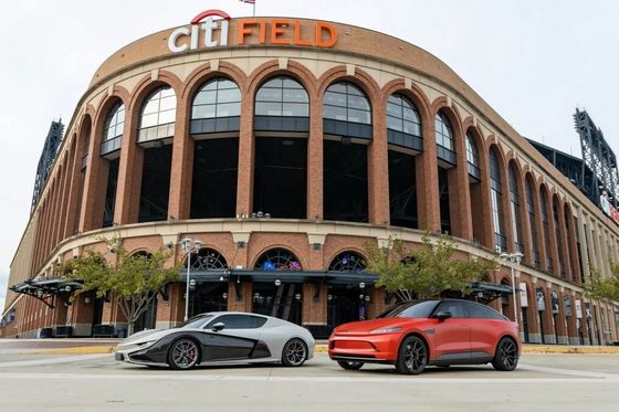 2024 Mullen GT Pure Electric Sports Car avec une autonomie de 380 km 4.2s Accélération de 0 à 100 km/h