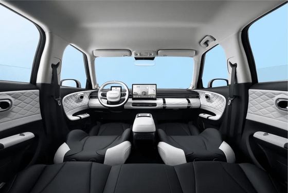 Les dernières voitures purement électriques Dongfeng Nammi 01 Hatchback EV Et une portée impressionnante Et une batterie à l'état solide