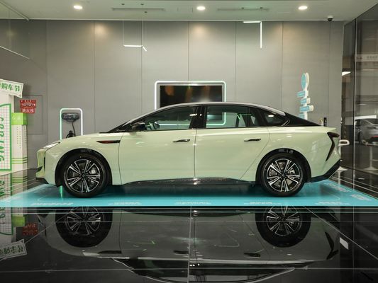2024 Pure Electric Hongqi EH7 voiture électrique avec une autonomie de 820 km