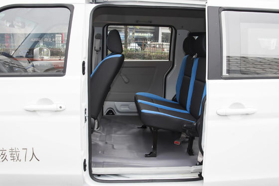 2023 édition standard Pure Electric Mini Passenger Car avec une autonomie de 238 km et une porte coulissante pour faciliter l'utilisation