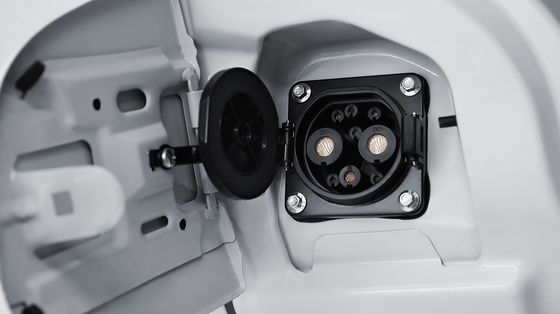 2023 édition standard Pure Electric Mini Passenger Car avec une autonomie de 238 km et une porte coulissante pour faciliter l'utilisation