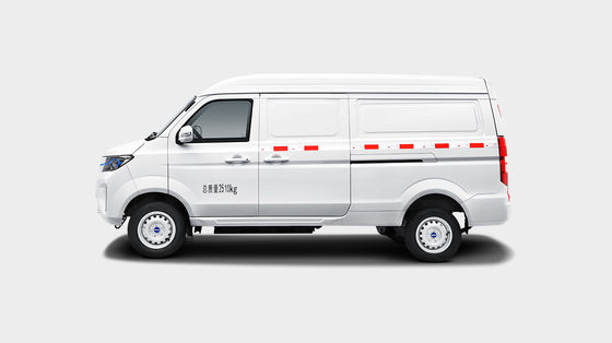 SRM 2023 Bonne chance édition standard Box Container Mini Cargo Van électrique avec une autonomie de 248 km et une porte coulissante et un grand espace