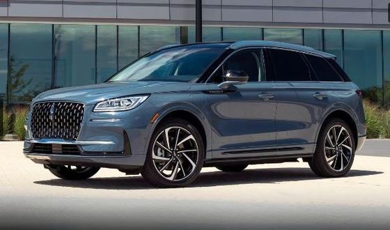 024 Lincoln Corsair Hybride vert SUV 5 passagers Lincoln Corsair vous enveloppe de fonctionnalités intelligentes