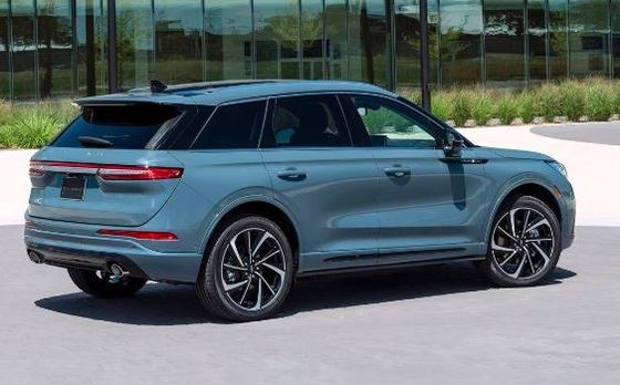 024 Lincoln Corsair Hybride vert SUV 5 passagers Lincoln Corsair vous enveloppe de fonctionnalités intelligentes