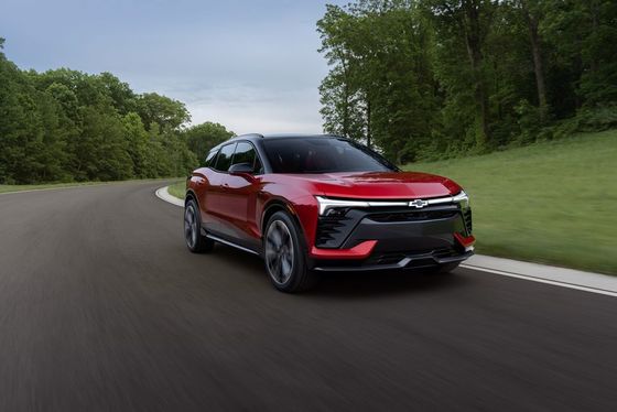 Le tout premier VUS électrique de Chevrolet, le Blazer EV 2024 offre 557 chevaux et une autonomie de 324 miles