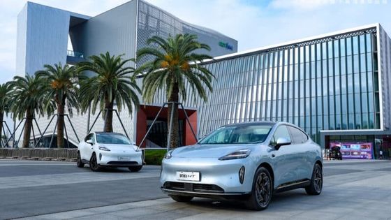 2023 Le GAC Aion's Hyper HT Fastback SUVRWD Version de remplacement de batterie avec portes Gull Wing, 245 HP, 550 Km de portée