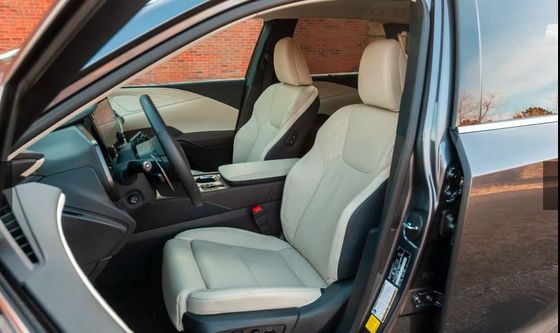 SUV crossover luxueux 2024 Lexus RX 450h+ PHEV avec une autonomie électrique de 37 miles